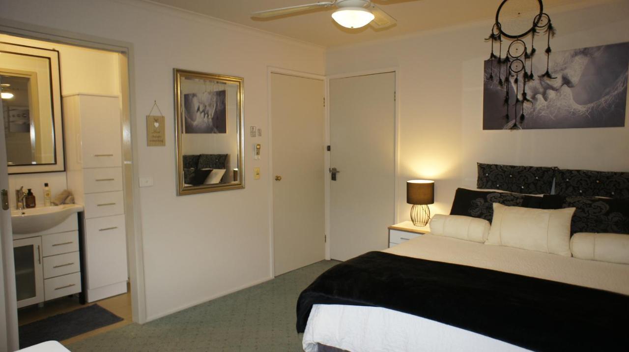 Venus Escapes Guesthouse Venus Bay Bagian luar foto